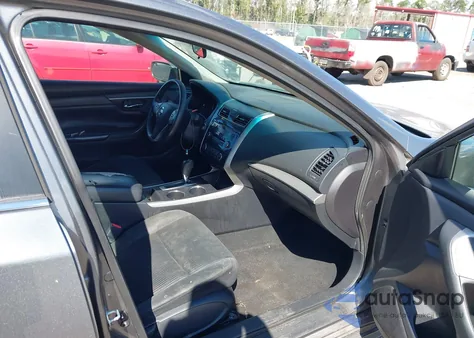 2015 Nissan Altima 2.5 S из США, поврежденный, VIN 1N4AL3AP9FN406188